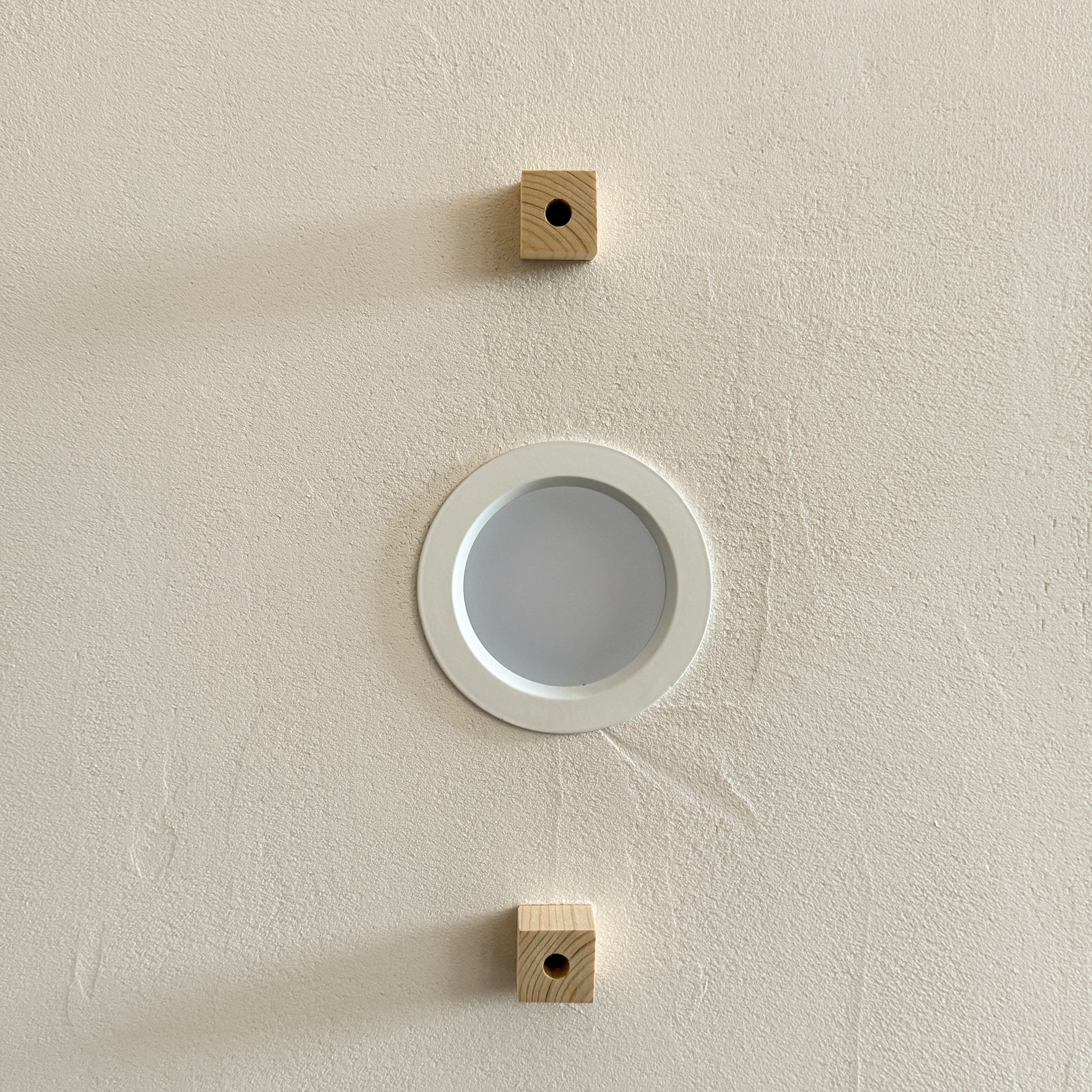 An(ne) Wall Light